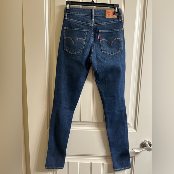 Levi’s Strauss 721 dark wash high rise skinny busted knee jeans - Picture 3 of 15